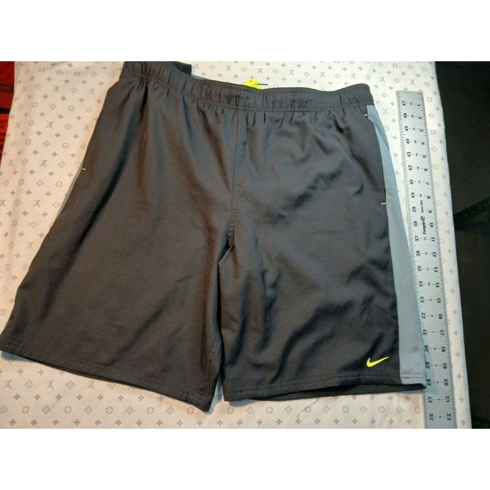 Nike Men's Athletic Shorts Size Medium Black Neon Green Elastic Waist